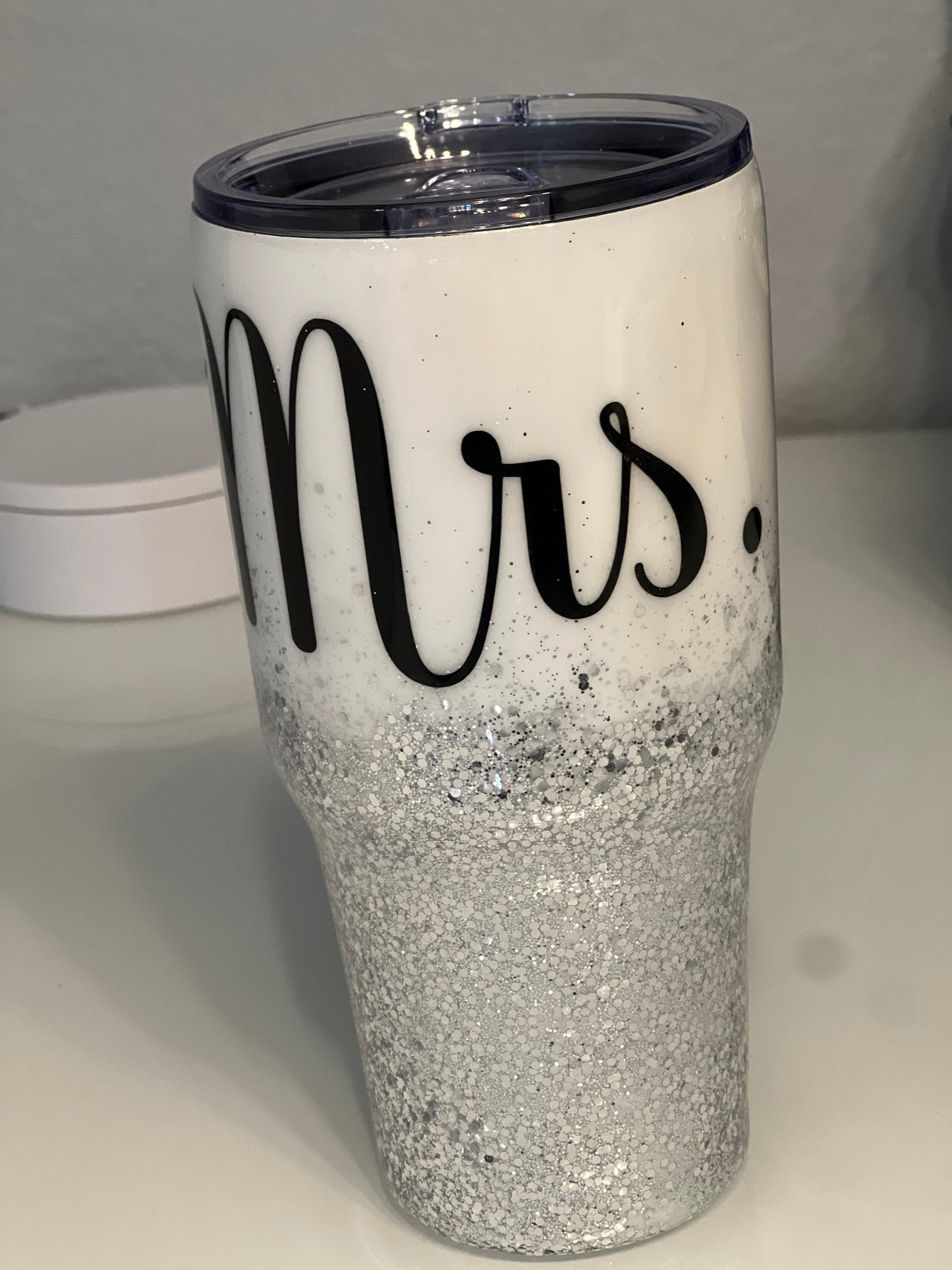 Mrs. Tumbler (30oz curve)